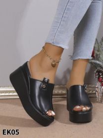 Klapki na koturnie (36-41/12P)