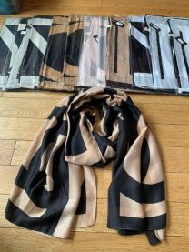 Szaliki damskie (uniwersalny/12szt)