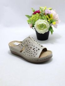 Klapki na koturnie (36-42/12P)