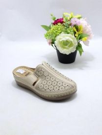 Klapki zakryte palce damskie (36-42/12P)