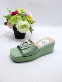 Klapki na koturnie (36-40/12P)