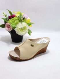 Klapki na koturnie (38-41/12P)