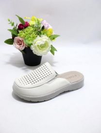 Klapki zakryte palce damskie (36-42/12P)