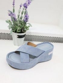 Klapki na koturnie (36-41/12P)