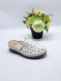 Klapki zakryte palce damskie (36-42/12P)