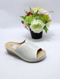 Klapki na koturnie (36-41/12P)