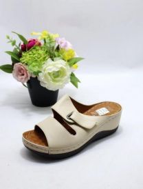 Klapki na koturnie  (36-41/12P)