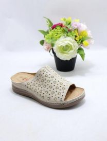 Klapki na koturnie  (36-42/12P)