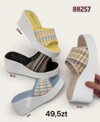 Klapki na koturnie (36-41/12P)