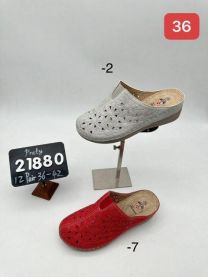 Klapki zakryte palce damskie (36-42/12P)