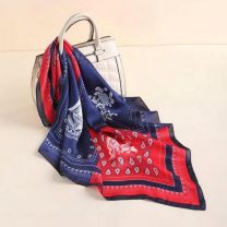 Chusta Damska (70x70/12szt)