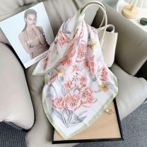 Chusta Damska (70x70/12szt)