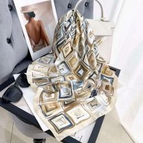 Chusta Damska (70x70/12szt)