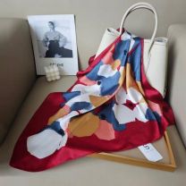 Chusta Damska (70x70/12szt)