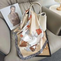 Chusta Damska (70x70/12szt)