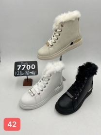 Botki na płaskim  (36-41/12P)