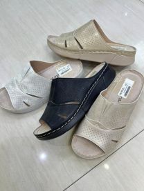 Klapki na koturnie (36-41/12P)