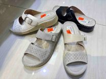 Klapki na koturnie (36-41/12P)