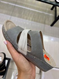 Klapki na koturnie (36-41/12P)