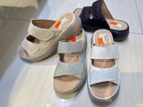 Klapki na koturnie (36-41/12P)