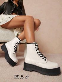 Botki na płaskim  (36-41/12P)