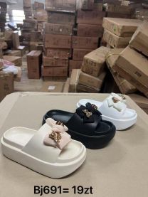 Klapki na płaskim (36-41/12P)