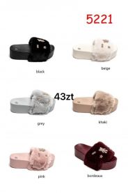 Klapki z futerkiem damskie(36-41/12P)