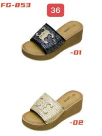 Klapki na koturnie  (36-41/12P)