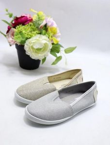 Trampki wsuwane dziewczynka (30-35/18P)